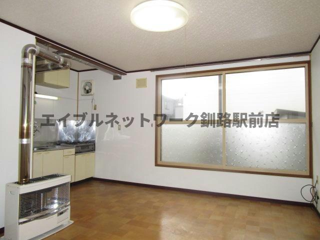 横川マンションＡの居間・リビング