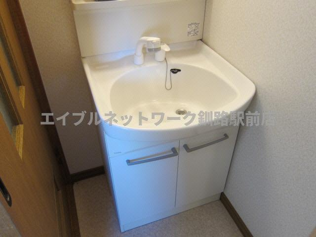 オリーブ２１の独立洗面台