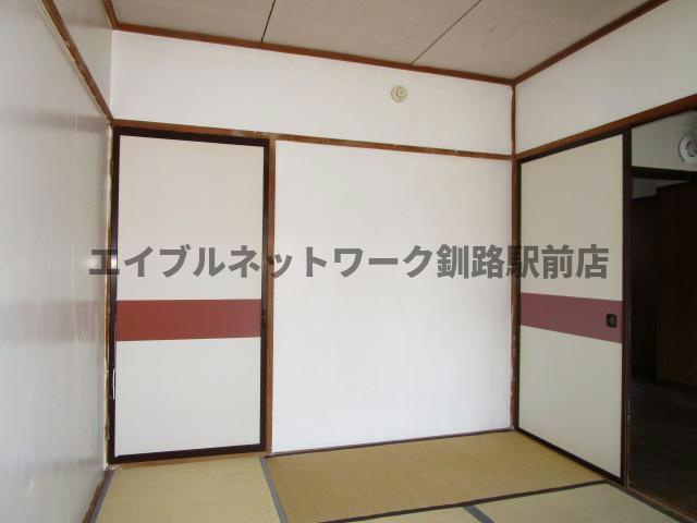 若草401マンションの居間・リビング