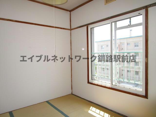 若草401マンションの居間・リビング