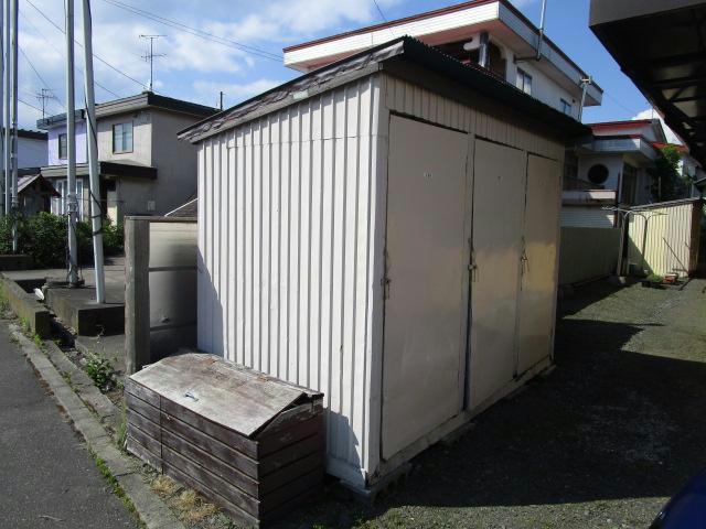 コダマハイツ1の駐車場