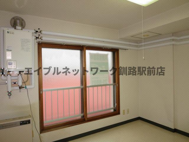 富士マンション暁の洋室