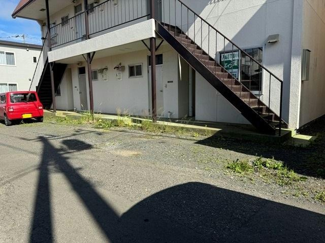 若葉マンションの駐車場