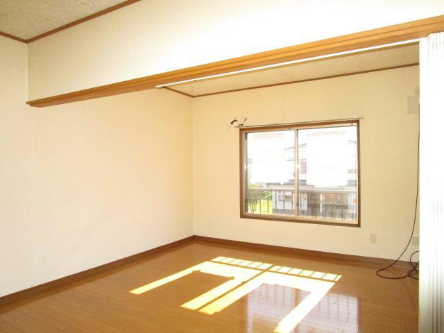 パークハイツ（松浦町）の居間・リビング