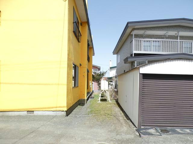 フラワーハイツ（緑ヶ岡）の外観