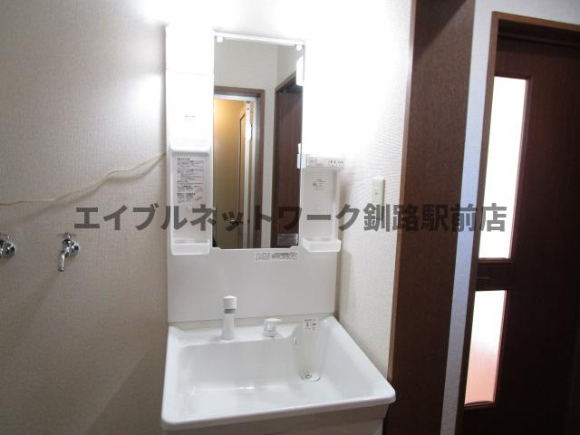 ハイネス若草の洗面所