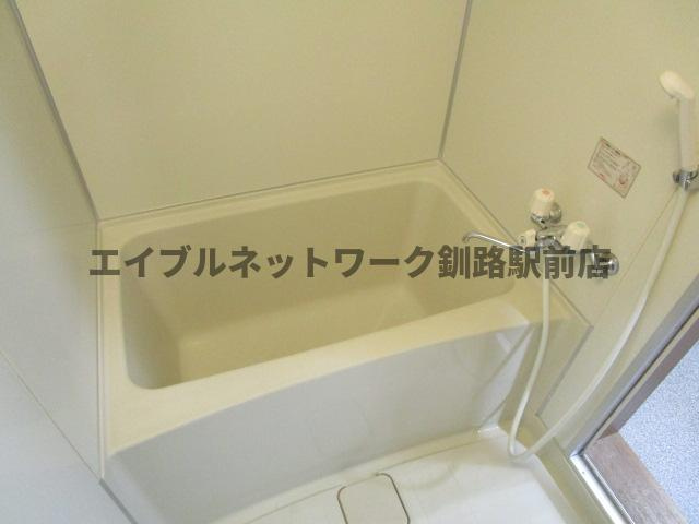 ハイネス若草の浴室