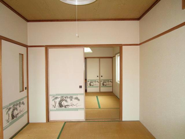 山田マンションの内装