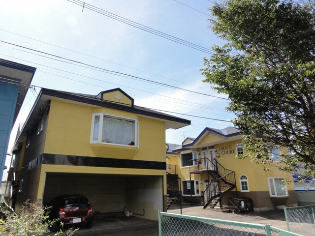 グレースコート（緑ヶ岡）の駐車場