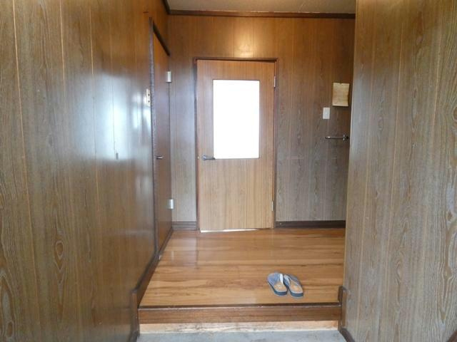 後藤マンションの玄関