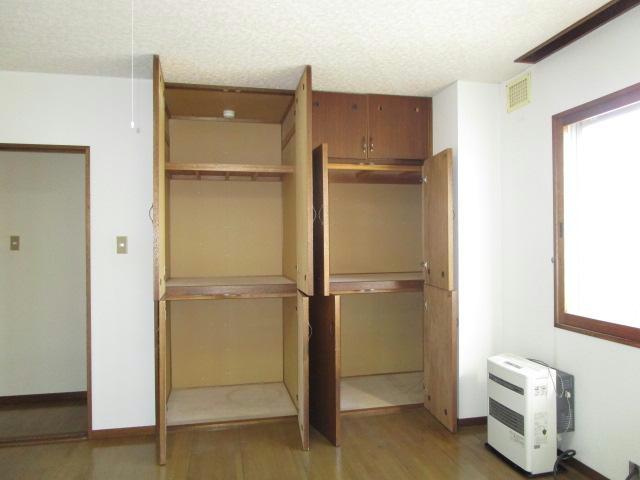 理興産業ビルの収納
