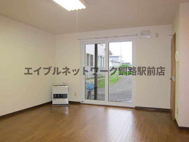 エーコー桜ヶ岡の居間・リビング