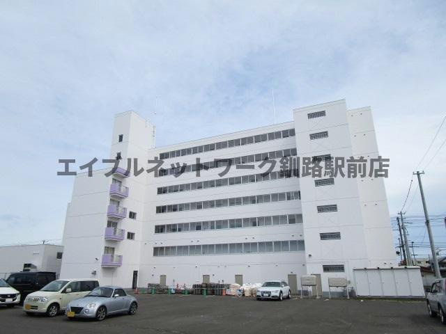 アビタシオンリビエールの駐車場