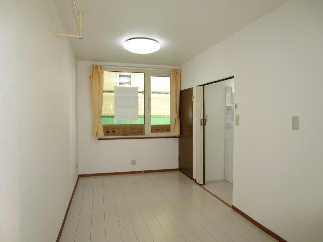 ゴールドハイツの居間・リビング