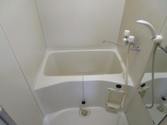 ゴールドハイツの浴室