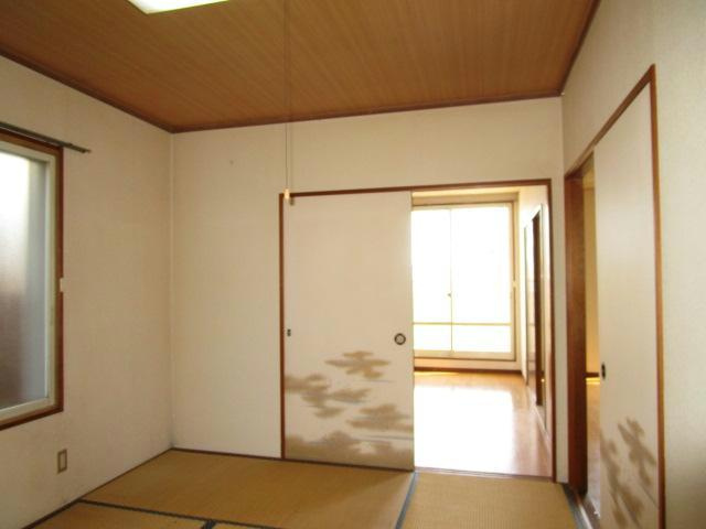 第一晴富ハイツの内装