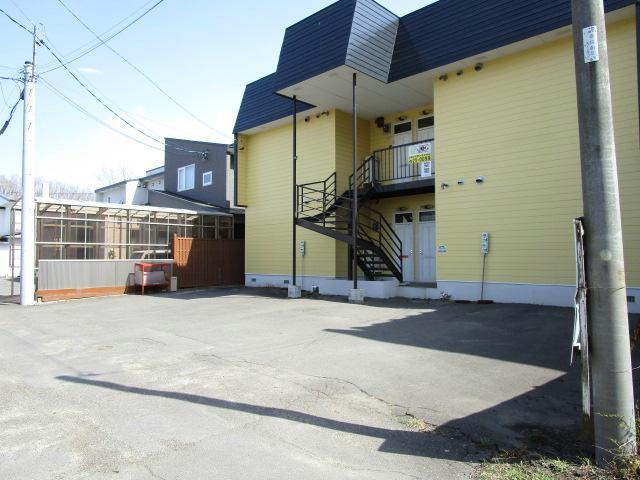 第一晴富ハイツの駐車場