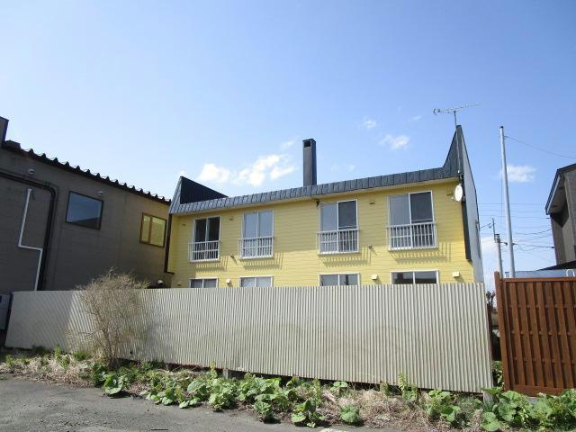 第一晴富ハイツの外観