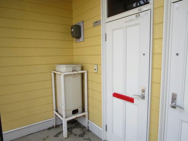 第一晴富ハイツの玄関