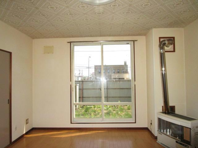 第一晴富ハイツの居間・リビング