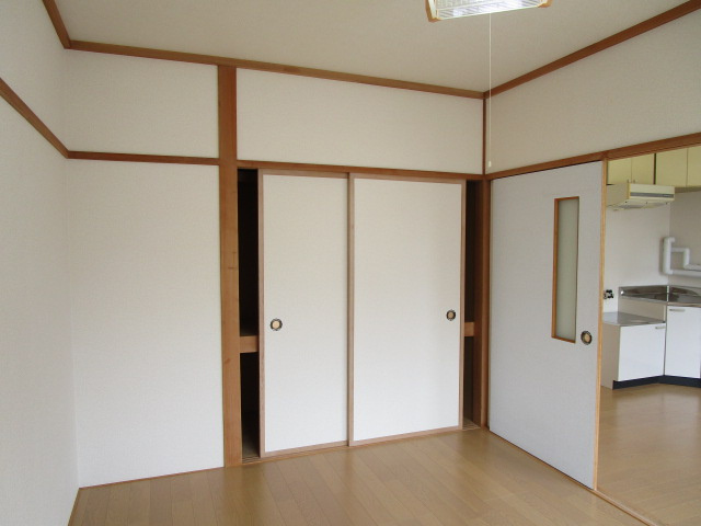 ハイツ藤の和室