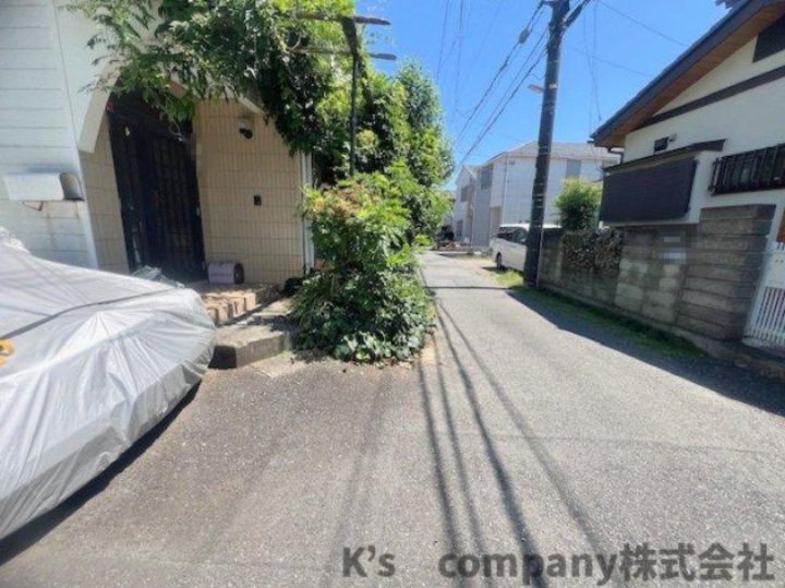 ■相模原市南区双葉2丁目　建築条件なし　売地の前面道路含む現地写真|前面道路は交通量が少なく静かな印象です◇