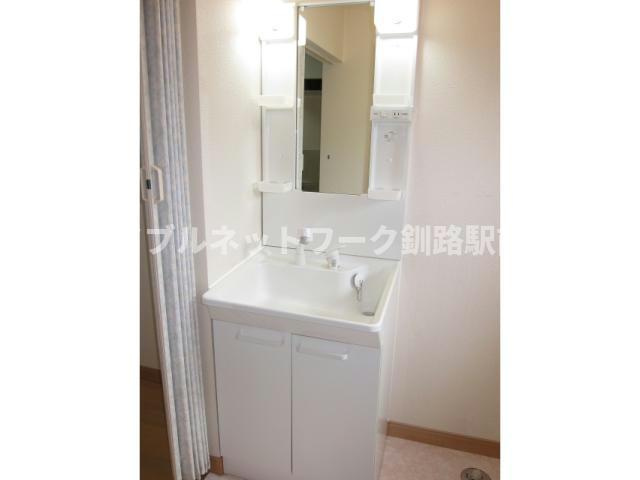 対馬マンション（米町）の洗面所