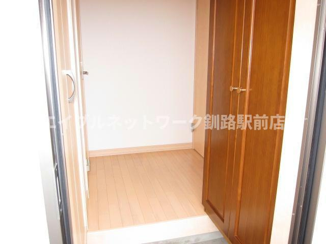 対馬マンション（米町）の玄関