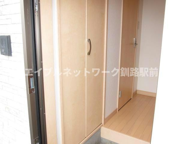 対馬マンション（米町）の玄関