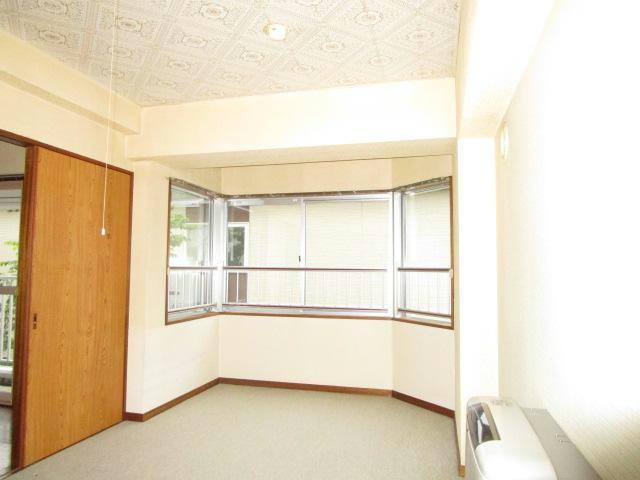 ハイツシャロムの居間・リビング