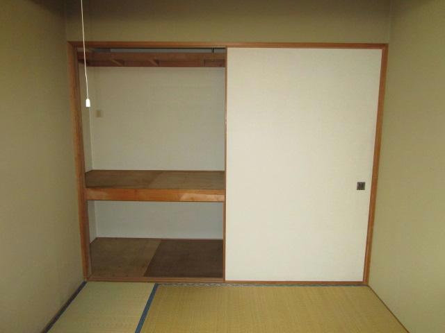 ハイツシャロムの収納