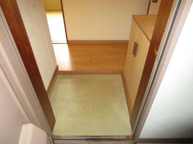 ハイツシャロムの玄関