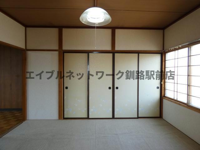 渡部マンションの洋室