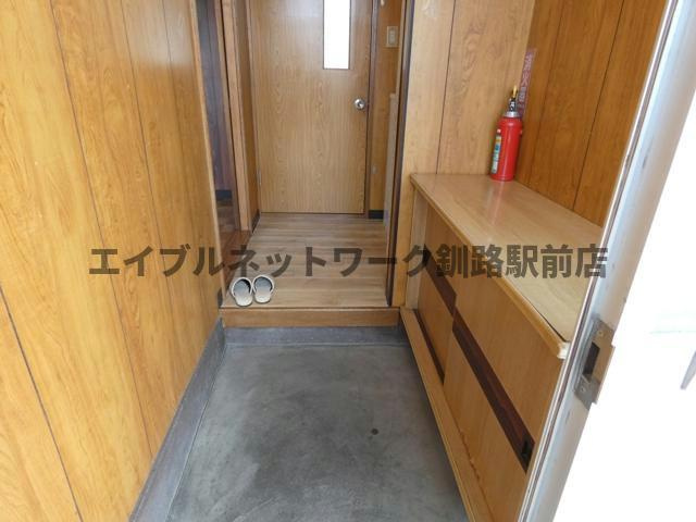 渡部マンションの玄関