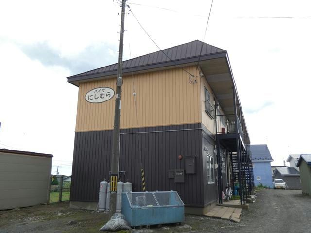 ハイツにしむらの外観