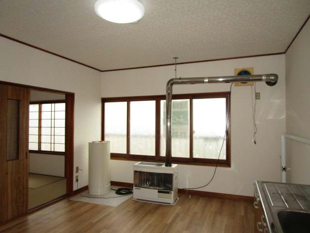 ハイツにしむらの居間・リビング