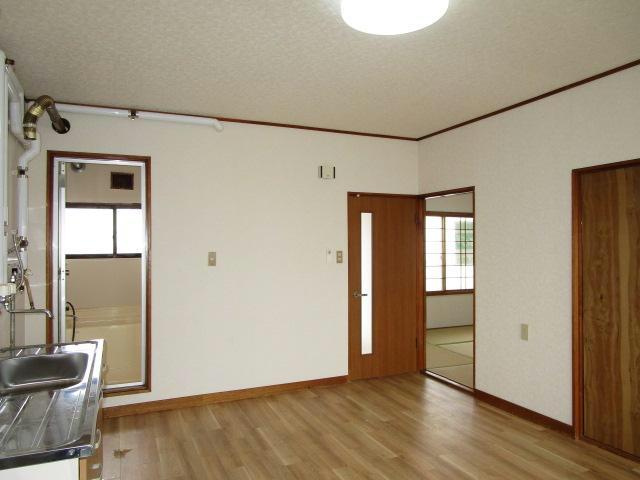 ハイツにしむらの居間・リビング