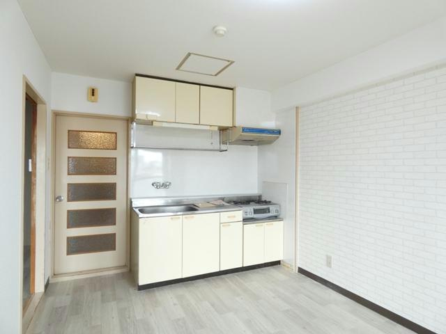 ハイツテクノスの居間・リビング