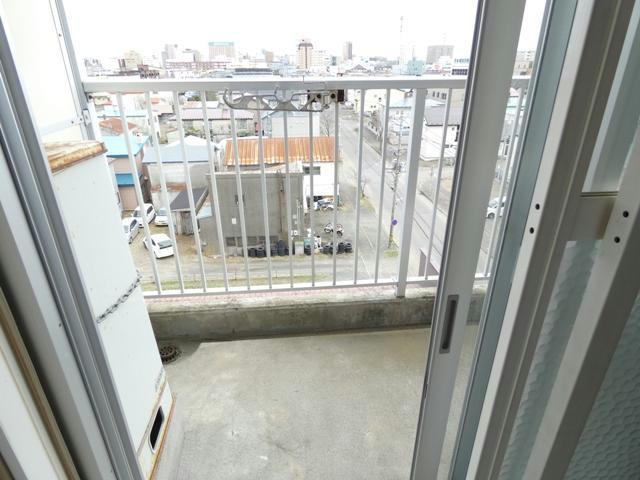 ハイツテクノスのバルコニー