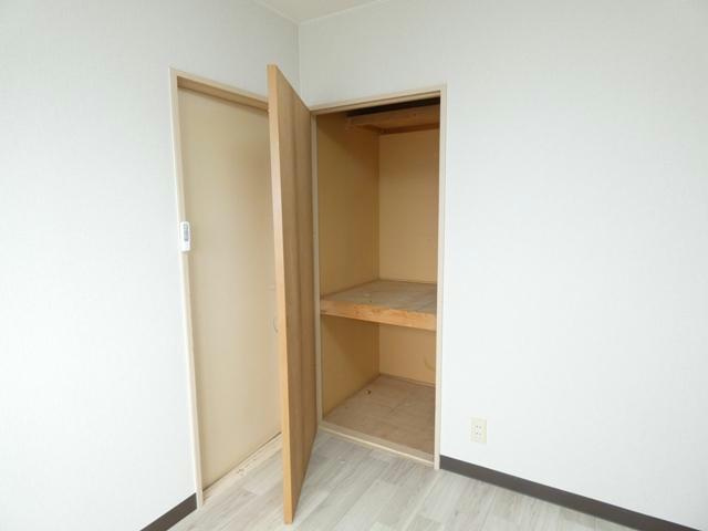 ハイツテクノスの収納