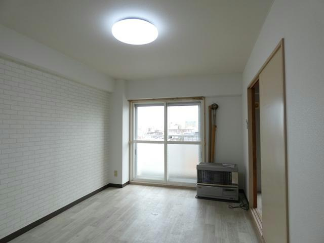 ハイツテクノスの居間・リビング