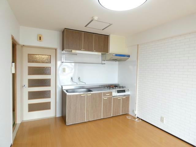 ハイツテクノスの居間・リビング