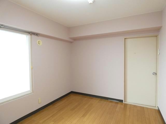 ハイツテクノスの居間・リビング