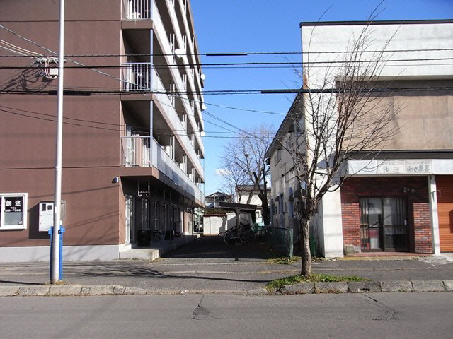 ハイツテクノスのエントランス