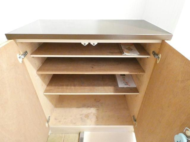 ハイツテクノスの玄関