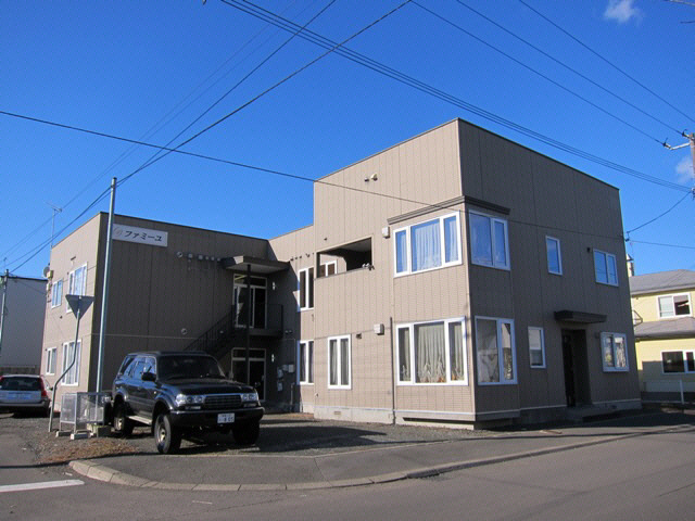 ファミーユの外観