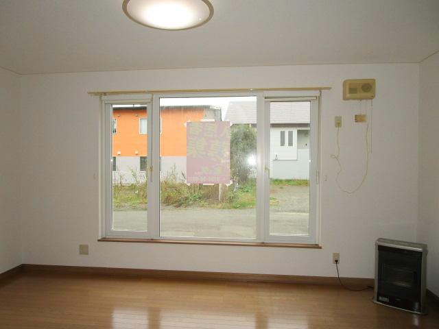 ファミーユの居間・リビング