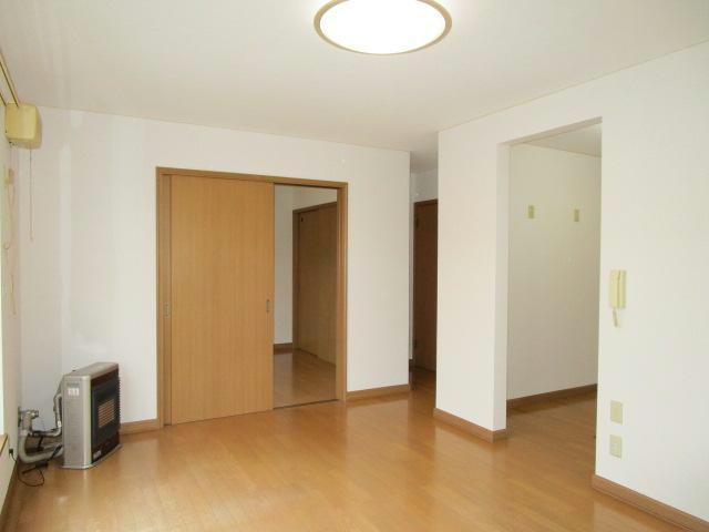 ファミーユの居間・リビング