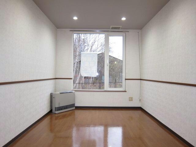 ペットハウス寿の居間・リビング