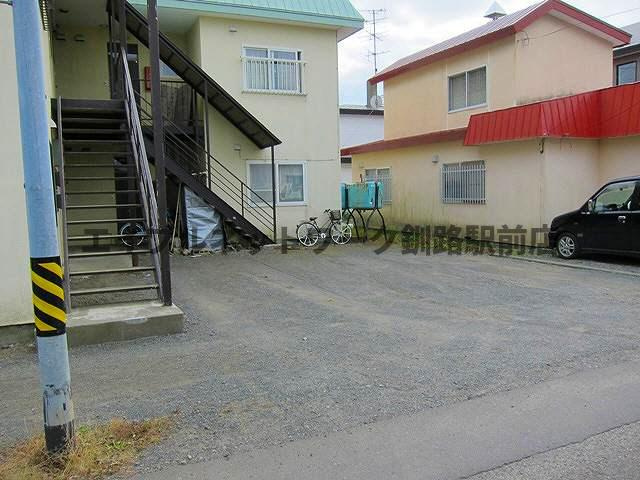 ハイツひまわりの駐車場